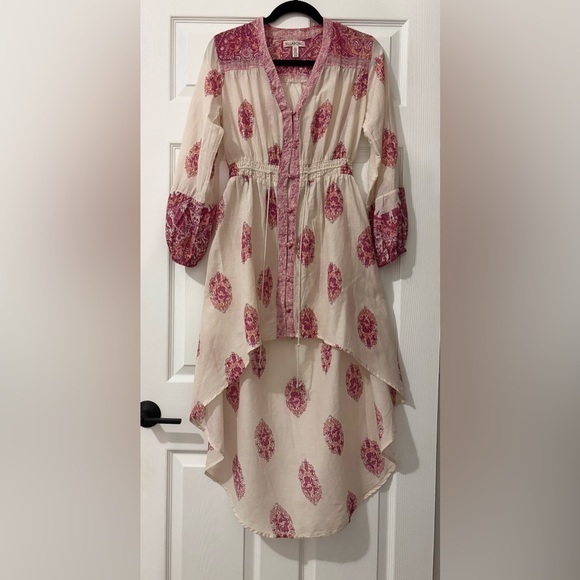 Billabong Dresses & Skirts - Billabong Pink and Cream Patterned High-Low Dress